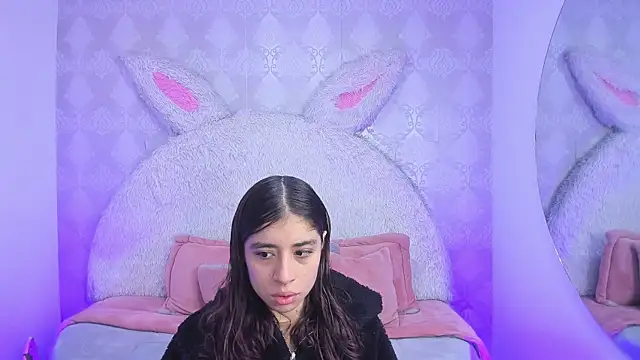Snapshot of Gaby_louse chatting on April 25, 6:38 pm Gaby louse online show from April 25, 6:38 pm