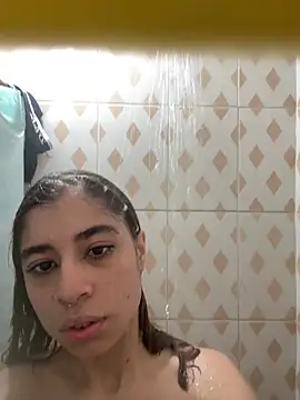 Snapshot of Gaby_louse chatting on April 29, 5:41 pm Gaby louse online show from April 29, 5:41 pm