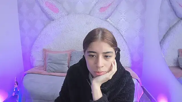 Snapshot of Gaby_louse chatting on May 19, 7:31 pm Gaby louse online show from May 19, 7:31 pm