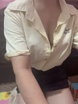 Snapshot of Thu_yaha chatting on May 8, 1:55 am Thu yaha online show from May 8, 1:55 am
