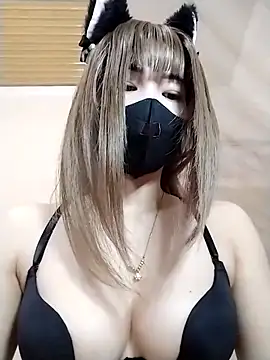 Snapshot of Helen69x chatting on February 26, 1:04 am Helen69x online show from February 26, 1:04 am