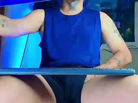 Snapshot of Zoldyck_420 chatting on October 26, 6:19 am Zoldyck 420 online show from October 26, 6:19 am