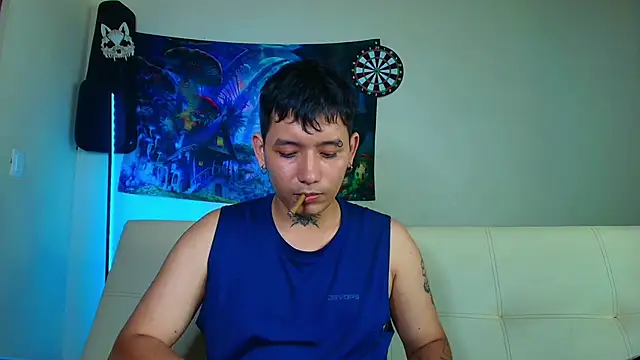 Snapshot of Zoldyck_420 chatting on November 9, 7:39 am Zoldyck 420 online show from November 9, 7:39 am