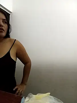 chloe 90 online show from October 9, 11:25 pm