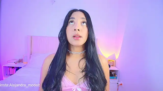 Megan ale online show from January 18, 12:03 am