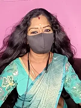 Snapshot of tamilammukuttyy chatting on October 18, 4:04 am tamilammukuttyy online show from October 18, 4:04 am