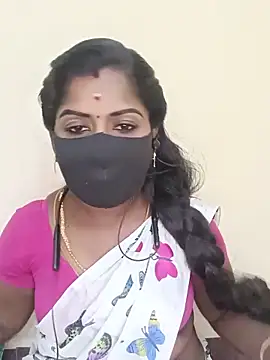 Snapshot of tamilammukuttyy chatting on June 15, 1:13 pm tamilammukuttyy online show from June 15, 1:13 pm