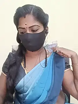 Snapshot of tamilammukuttyy chatting on June 18, 4:11 pm tamilammukuttyy online show from June 18, 4:11 pm