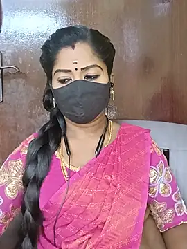 Snapshot of tamilammukuttyy chatting on July 20, 3:43 am tamilammukuttyy online show from July 20, 3:43 am