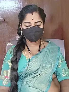 Snapshot of tamilammukuttyy chatting on July 23, 2:53 am tamilammukuttyy online show from July 23, 2:53 am