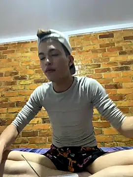 Snapshot of Thiago_blsd chatting on October 15, 4:56 am Thiago blsd online show from October 15, 4:56 am