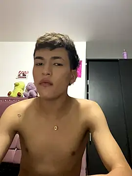 Snapshot of Thiago_blsd chatting on October 16, 5:41 am Thiago blsd online show from October 16, 5:41 am