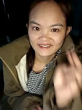 xinhxinhcute online show from December 16, 11:32 pm