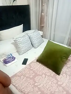 Creamy Chocolatex online show from November 24, 8:52 pm