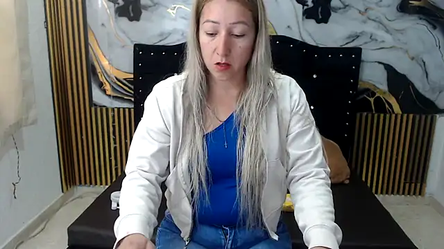 swetchrystal online show from October 14, 4:08 pm