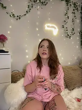 Snapshot of -Meowy- chatting on May 20, 9:43 pm -Meowy- online show from May 20, 9:43 pm