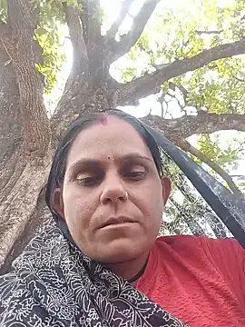 Snapshot of Hot_rachnasexy chatting on June 5, 5:58 am Hot rachnasexy online show from June 5, 5:58 am