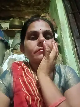 Snapshot of Hot_rachnasexy chatting on June 6, 1:32 am Hot rachnasexy online show from June 6, 1:32 am