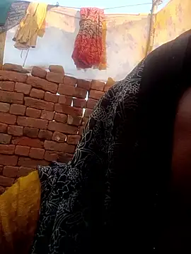 Snapshot of Hot_rachnasexy chatting on June 9, 1:17 am Hot rachnasexy online show from June 9, 1:17 am