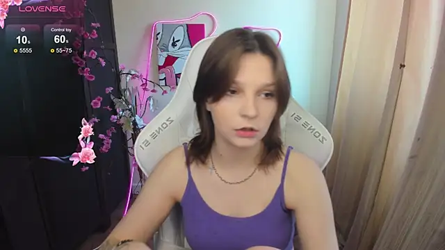 AudreyyKim online show from April 4, 8:12 am