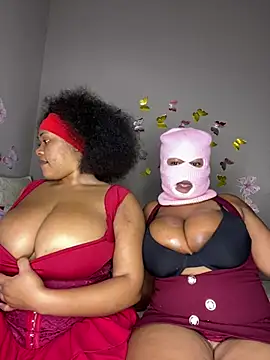 JuicyMellow21 online show from April 12, 9:20 pm