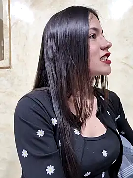 CHARLOTTE  05 online show from October 25, 1:51 pm