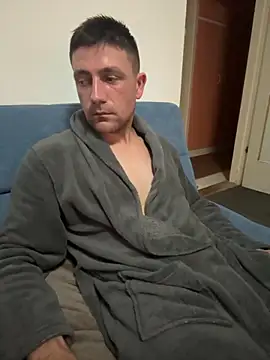 Snapshot of GsprDniel4 chatting on December 20, 6:26 pm GsprDniel4 online show from December 20, 6:26 pm