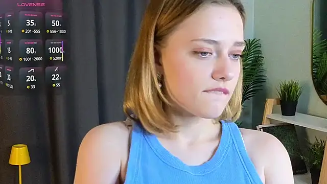 HollieCollelo online show from November 13, 3:16 am