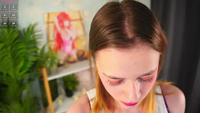 HollieCollelo online show from March 18, 2:58 am