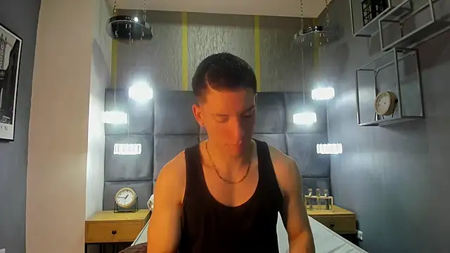 HunterHeat  online show from November 23, 12:05 pm