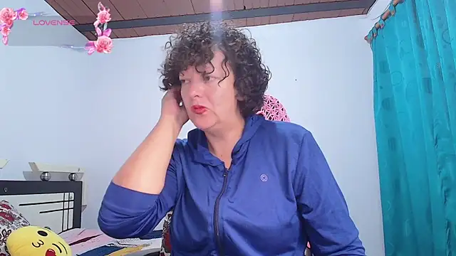 Snapshot of Miss_Oriana chatting on October 15, 3:56 pm Miss Oriana online show from October 15, 3:56 pm
