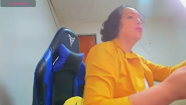 Miss Oriana online show from November 13, 3:55 pm