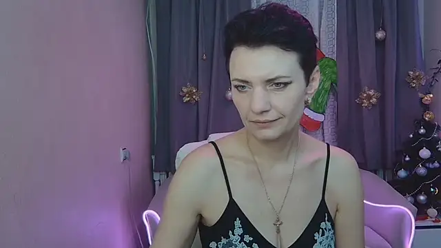 AvaSaturnian online show from December 20, 7:37 am