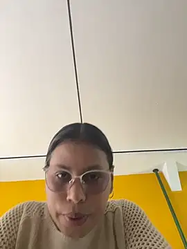 Michluxe 69 online show from April 22, 9:27 pm