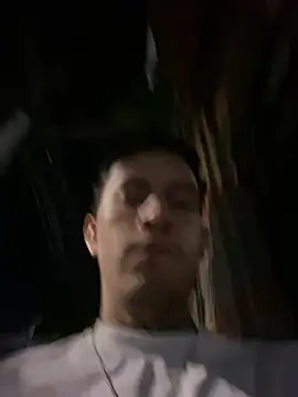 Snapshot of dilan_abraham12 chatting on May 31, 3:36 am dilan abraham12 online show from May 31, 3:36 am