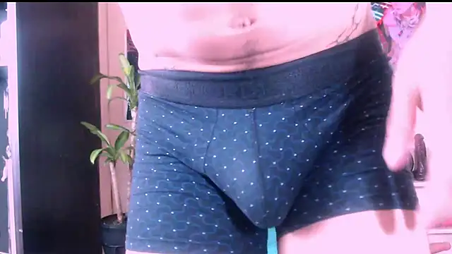 Snapshot of dilan_abraham12 chatting on July 10, 8:11 pm dilan abraham12 online show from July 10, 8:11 pm