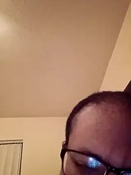 Snapshot of moneybaggtj chatting on April 13, 2:39 am moneybaggtj online show from April 13, 2:39 am