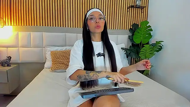 Roseaurora online show from November 10, 12:37 pm