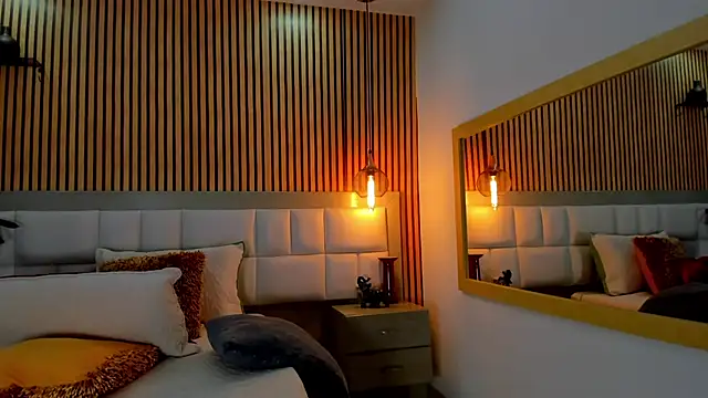 Roseaurora online show from January 5, 5:27 pm