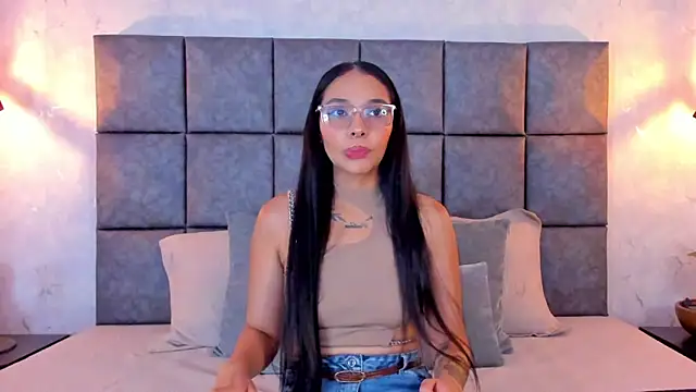 Roseaurora online show from April 10, 12:21 pm