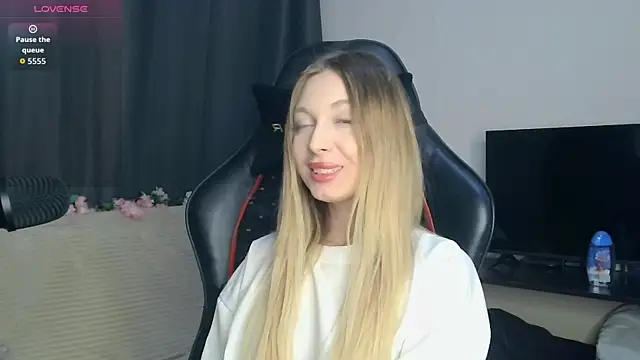 Snapshot of BabbbyFoxxx chatting on October 27, 12:58 am BabbbyFoxxx online show from October 27, 12:58 am