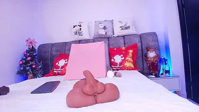 sweegirl69 online show from December 17, 12:00 pm