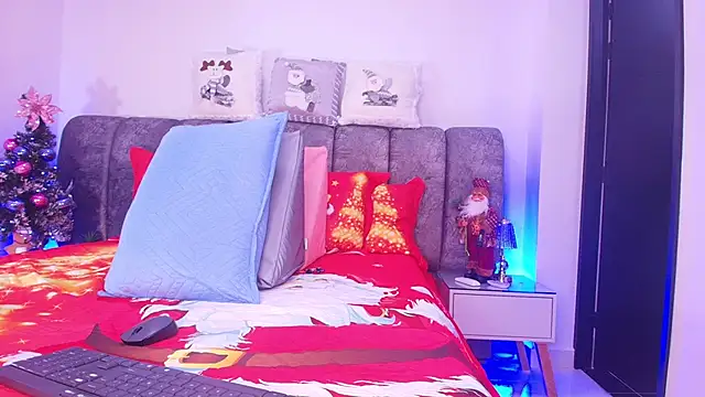 sweegirl69 online show from December 19, 12:01 pm