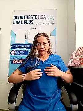 Snapshot of Madisson-04_ chatting on April 29, 3:38 pm Madisson-04 online show from April 29, 3:38 pm