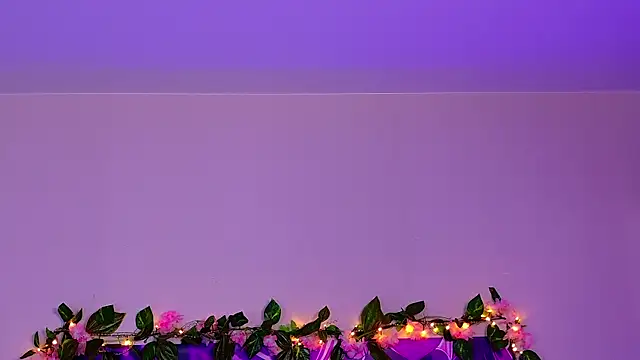 Snapshot of Night_angell69 chatting on April 19, 11:09 am Night angell69 online show from April 19, 11:09 am