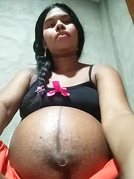 Snapshot of julietta1453 chatting on February 20, 3:14 am julietta1453 online show from February 20, 3:14 am