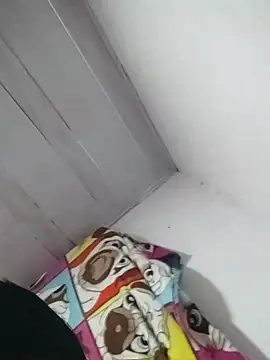 Snapshot of julietta1453 chatting on February 26, 3:27 am julietta1453 online show from February 26, 3:27 am