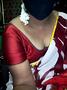 Snapshot of Mee_harini-telugupilla chatting on May 11, 4:40 am Mee harini-telugupilla online show from May 11, 4:40 am