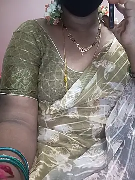 Snapshot of Mee_harini-telugupilla chatting on May 31, 10:22 am Mee harini-telugupilla online show from May 31, 10:22 am