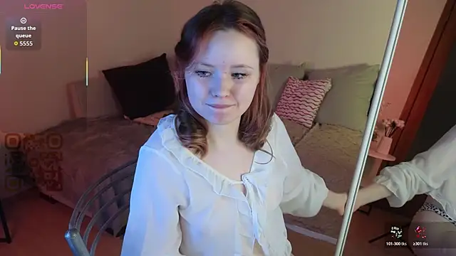 Sweetie Hope online show from April 18, 7:58 pm